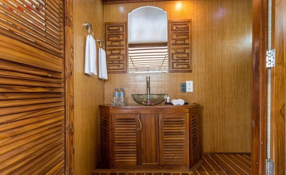 L'Azalée Cruises