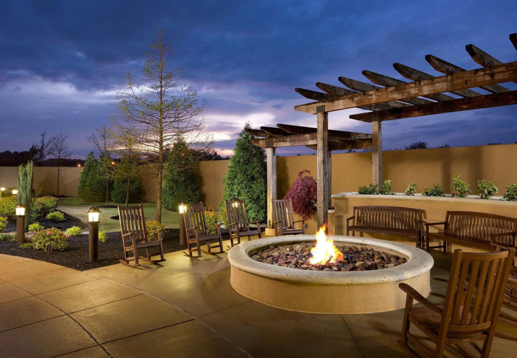 Courtyard by Marriott Jackson