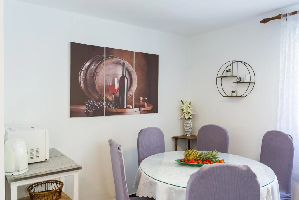 Apartments Lidija - see view with private hot tub and split level apartment with garden