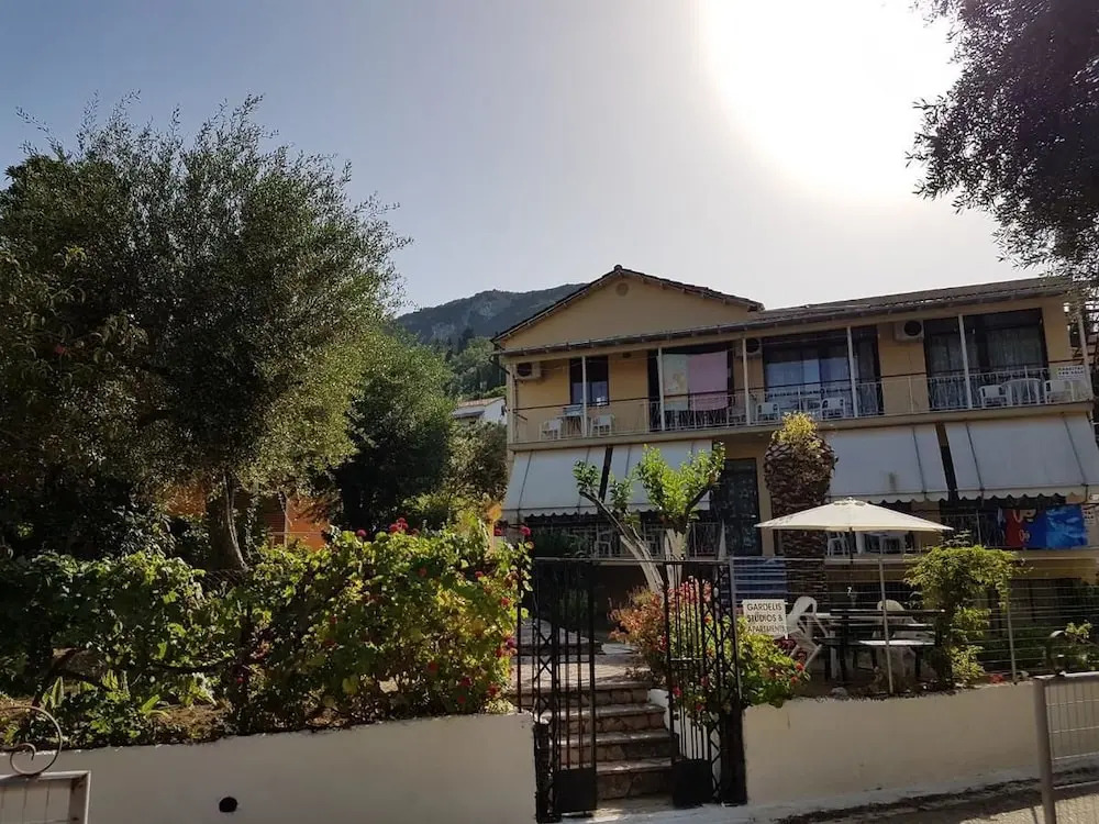 Laopetra Studios