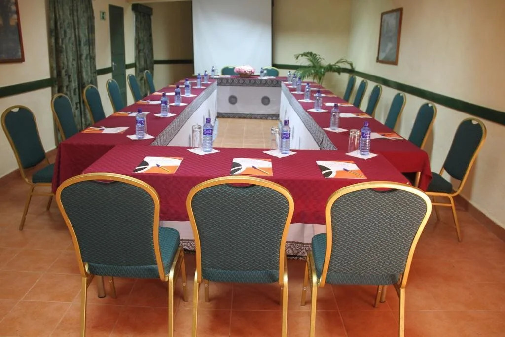 Sai Eden Roc Hotel