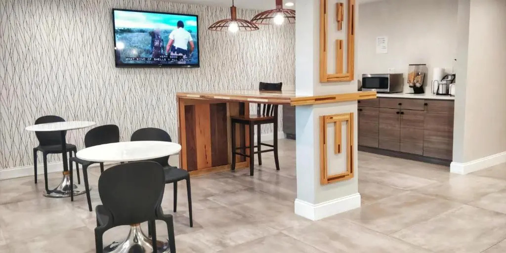Arya Inn and Suites