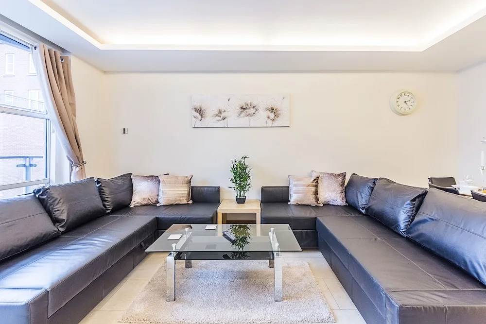 CDP Apartments Bell Street Suite 4