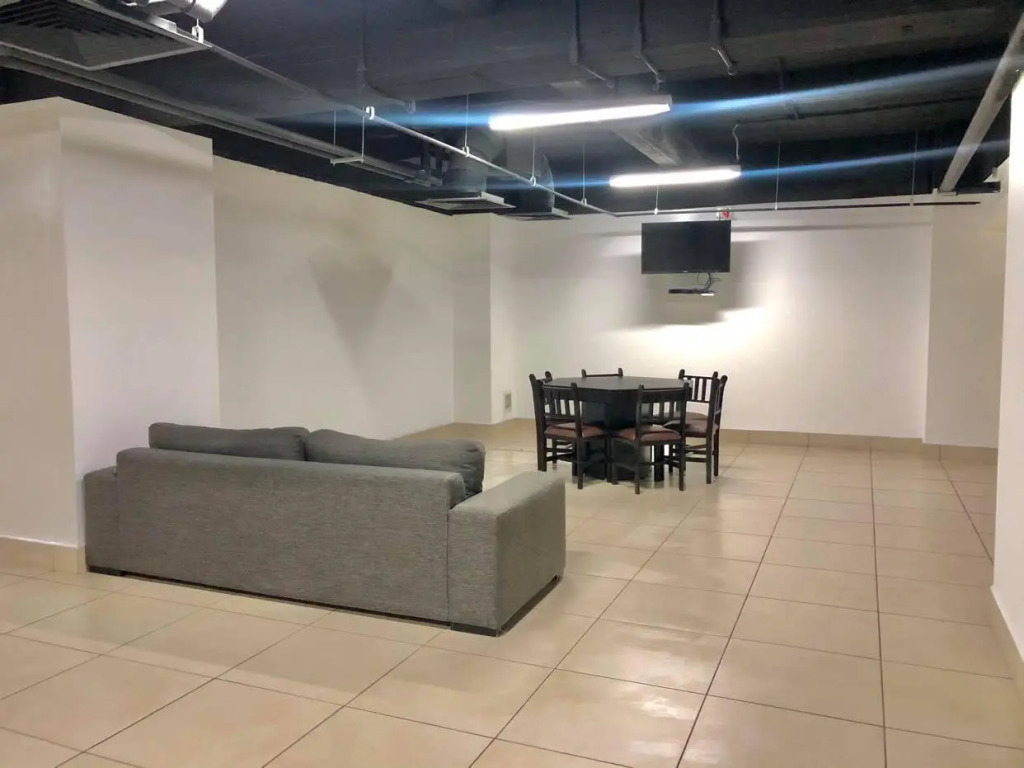 Downtown Boutique Apartment with view to the park