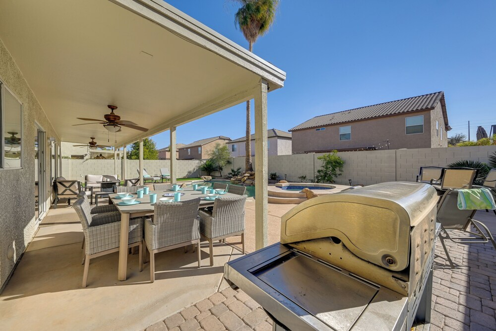 Putting Green, Pool & Spa: Home in Queen Creek