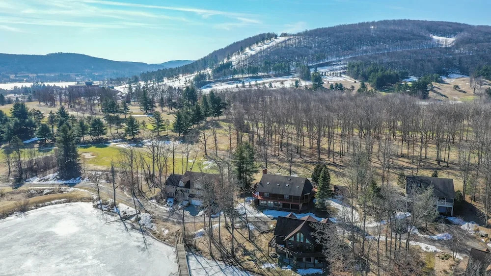 Duck Pond Lodge
