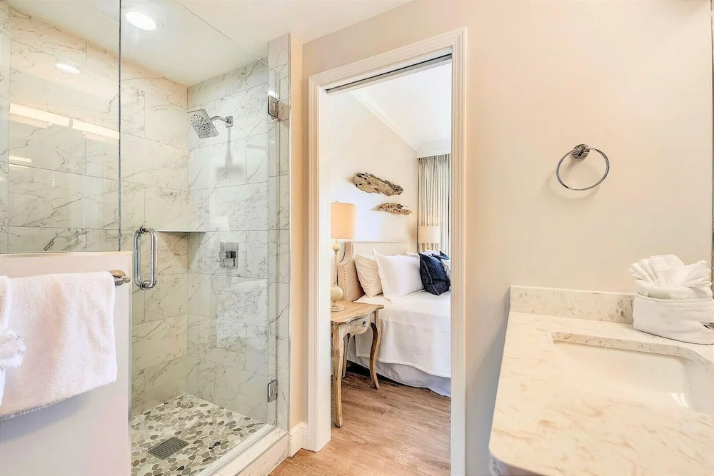 Silver Beach Towers 102w- Southern Heirs