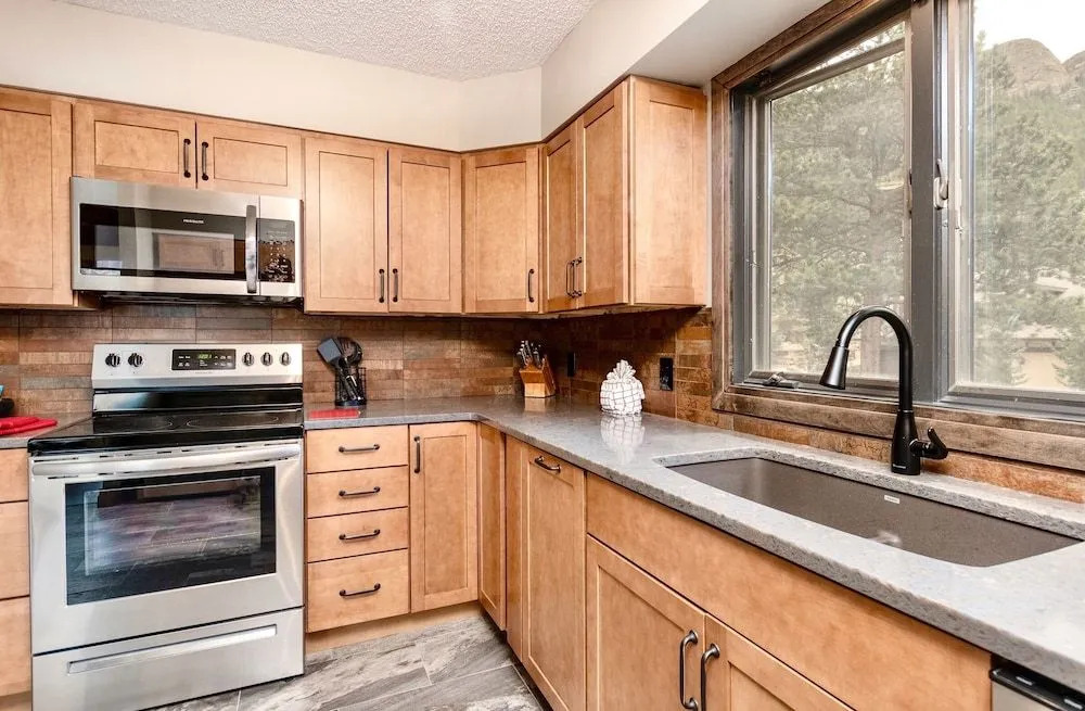 Alleman North Vacation At Windcliff 3 Bedroom Home by RedAwning