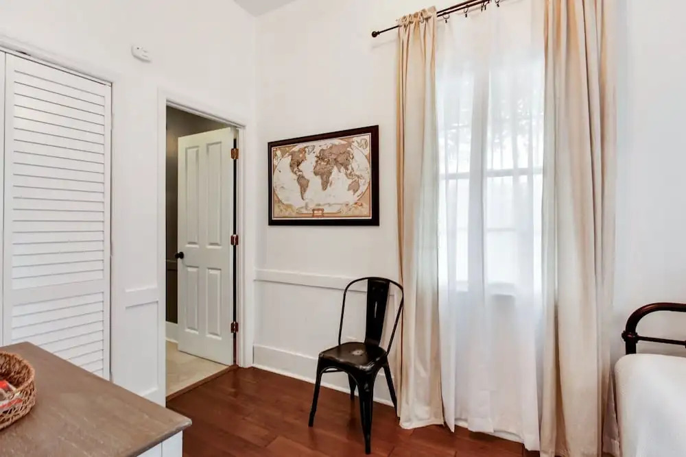 New Listing! Dreamy Townhome W/ Private Backyard 2 Bedroom Townhouse
