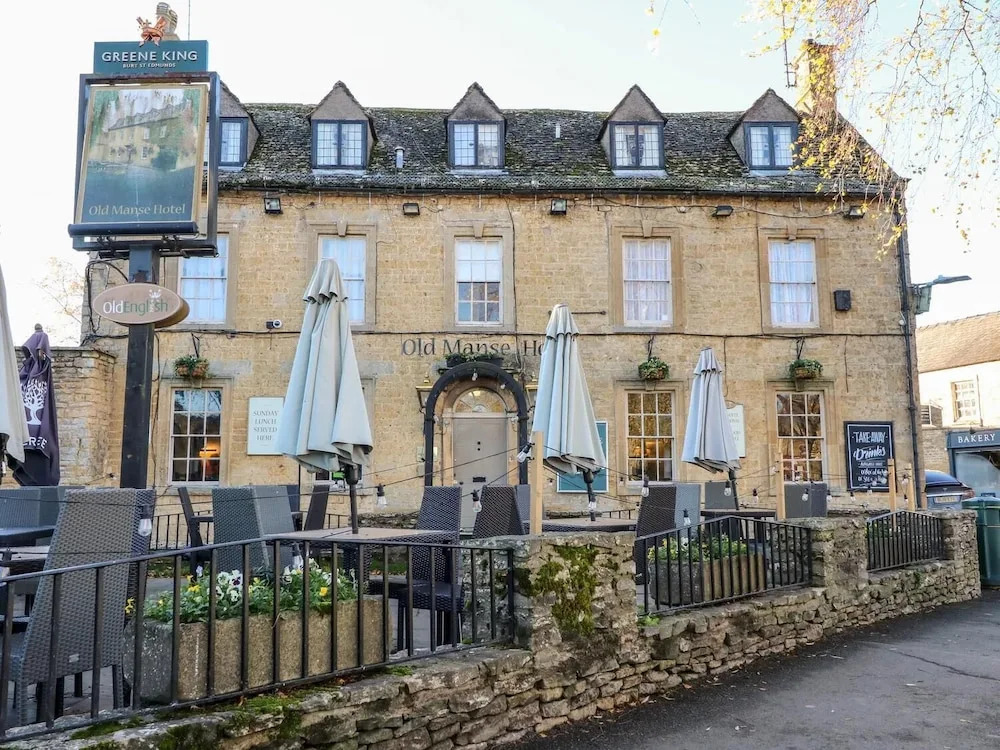 1 Bears Court Little Rissington