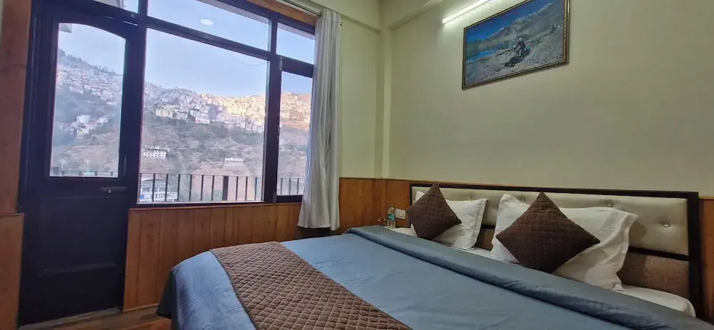 Hotel White Villa