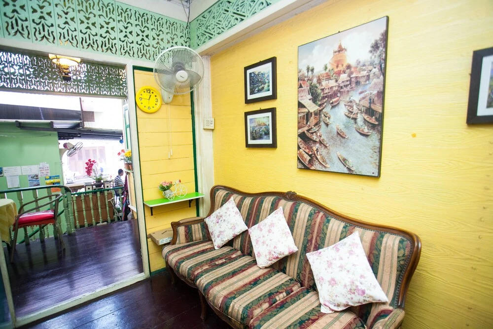 Laksameenarai Guesthouse - Hostel