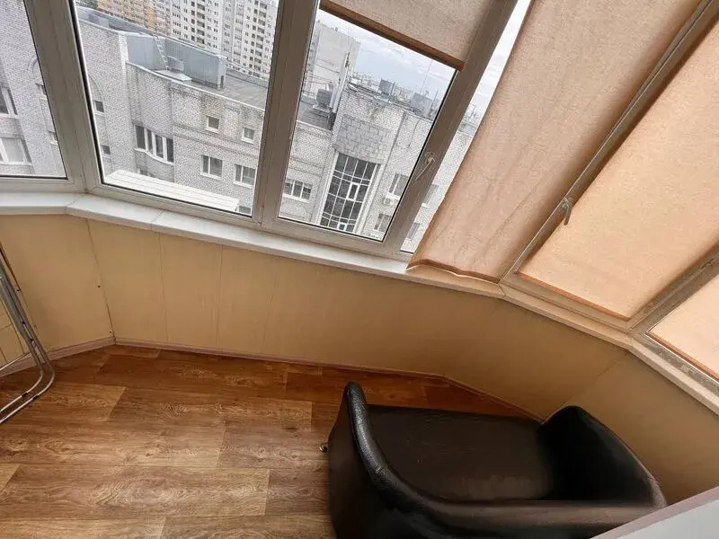 Voyage apartment on 50 let VLKSM street, 19