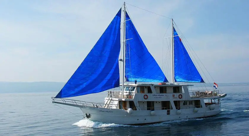 Adriatic Cruising Yacht