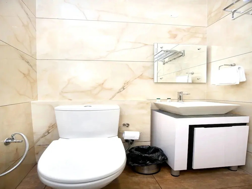 Hotel Grand Orchid By OYO Rooms
