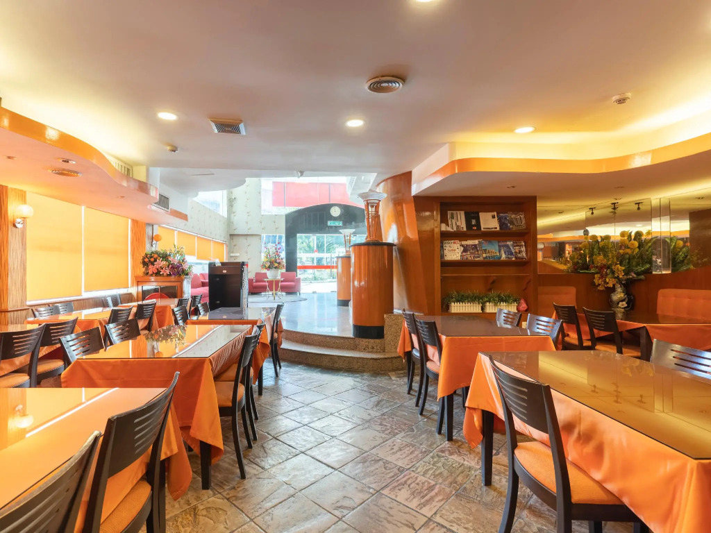 OYO 89978 Hotel Grand Maria