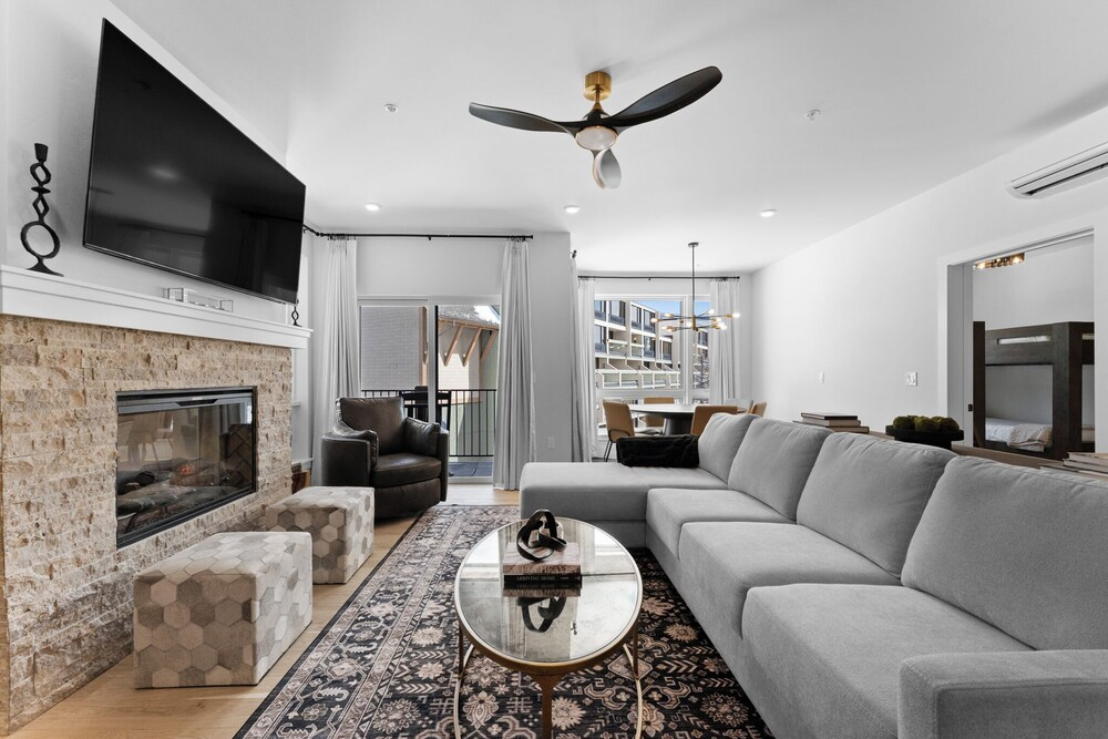 Brightwood #301, Building 2