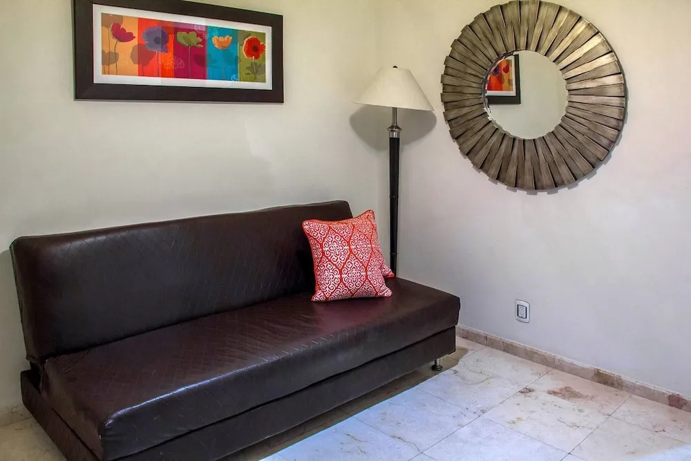El Faro 205 Reef 2 Bedroom