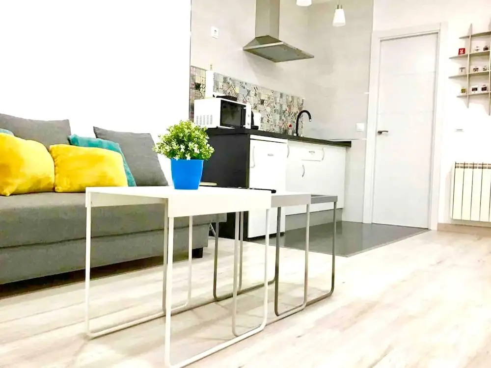 Apartment with One Bedroom in Madrid, with Wifi