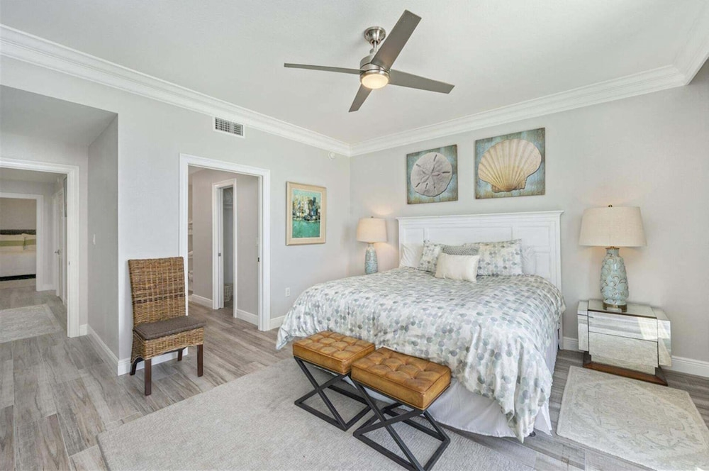 Shoreline Towers 2123 2 Bedroom Condo