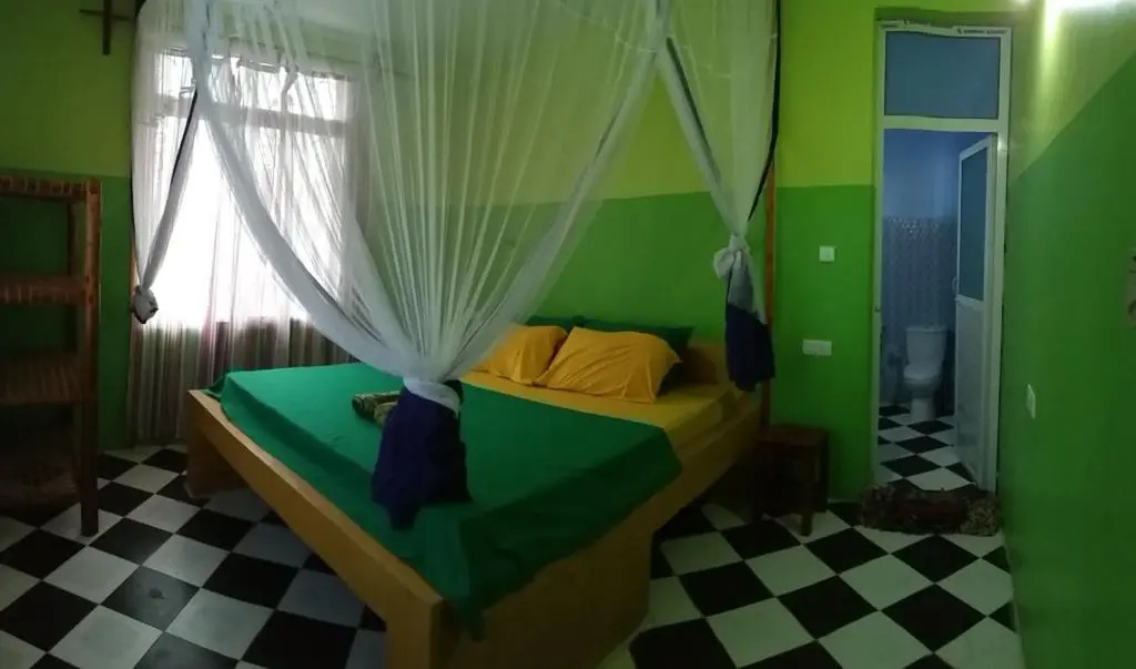 La Locanda Lodge - Apartment, 4 double rooms & Kitchen near the beach