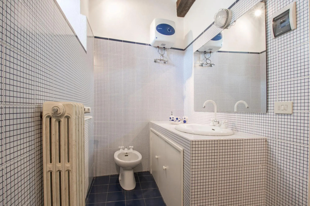 House only 4 km from Cortona, sleeps 12. Private pool, AC, Wi-Fi and small gym!-Villa Pergo