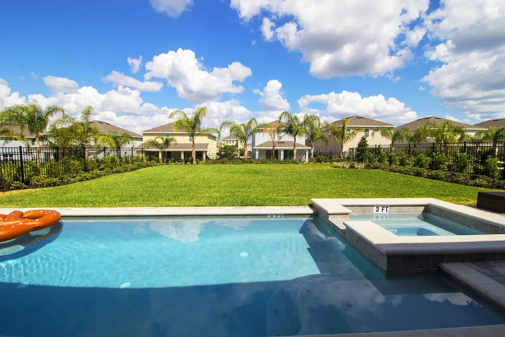 7711 Fairfax Drive
