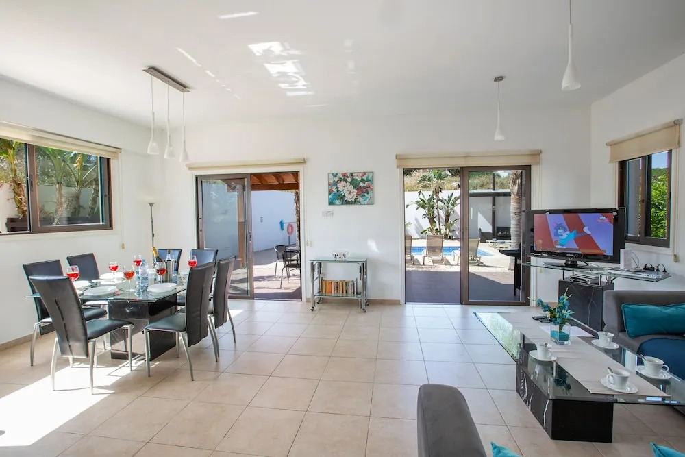 Protaras Holiday Villa Av6