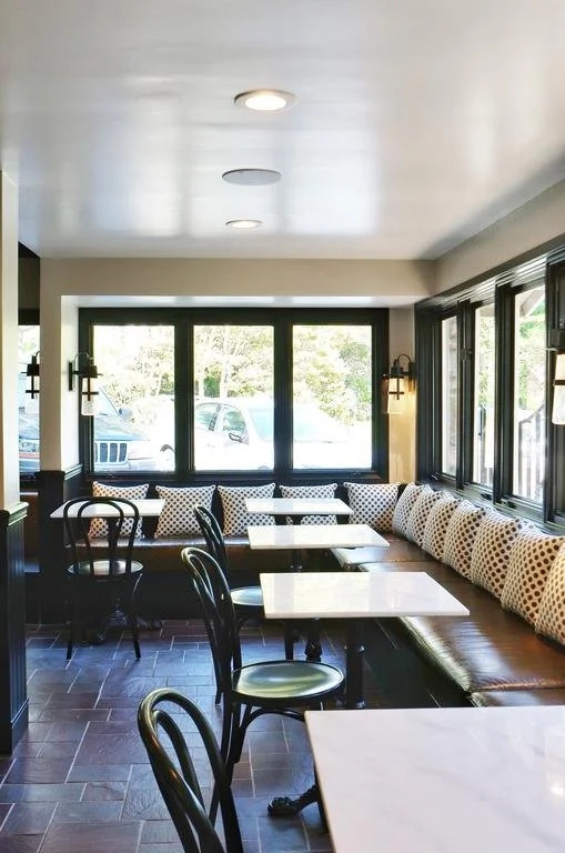 Le Petit Pali at 8th Ave