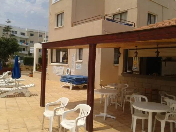 Maricosta Apartments