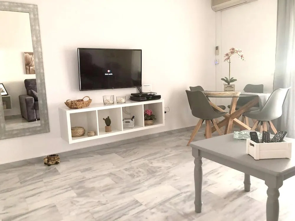 Apartment with One Bedroom in las Lagunas de Mijas, with Wonderful Sea View, Shared Pool, Furnished Terrace - 1 Km From the Beach