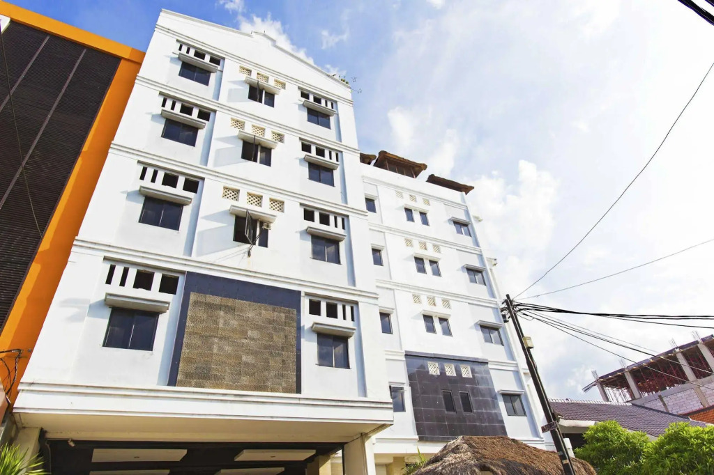 RedDoorz near Hayam Wuruk