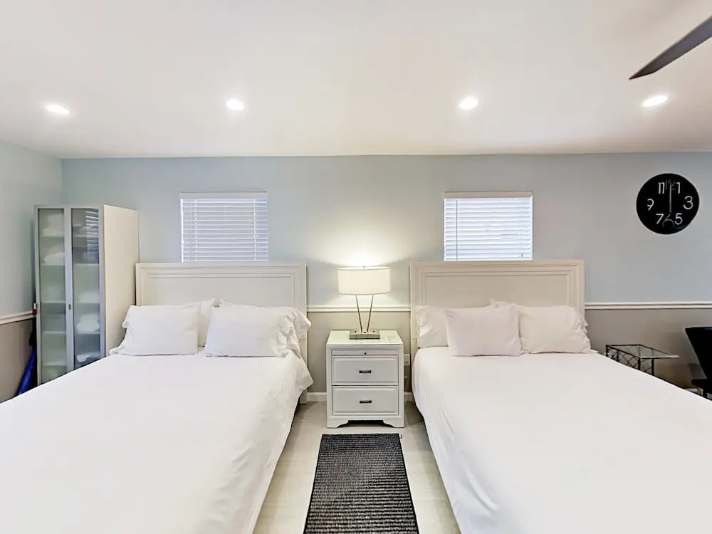 321 Hayes Street Cabin Unit 4 by RedAwning