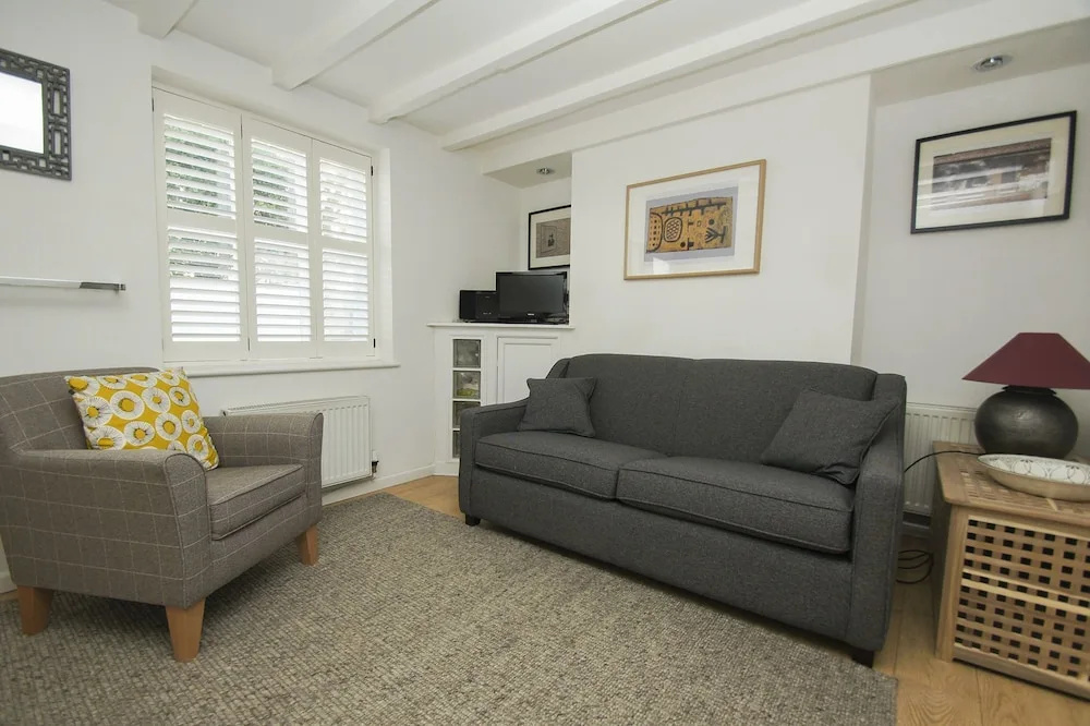 Marine Gardens - Central - by Brighton Holiday Lets