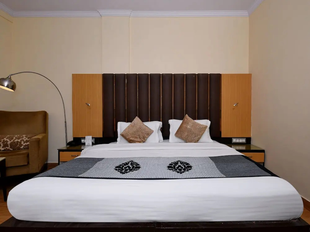 OYO 10706 Hotel Siddhartha