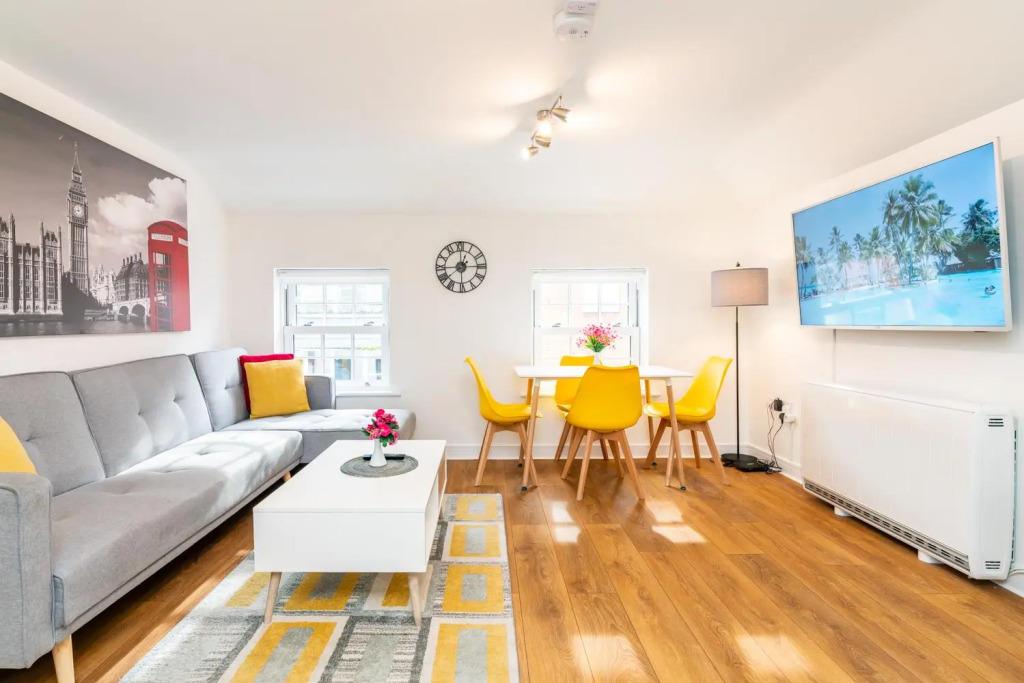 Town Center Apartment With 55'' Smart TV, Netflix