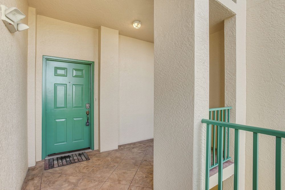 Sunsets & Sails! Waterfront Punta Gorda Condo