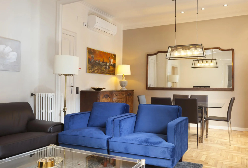 SAGRADA FAMILIA   Sagrada Familia Luxury Flat for 6