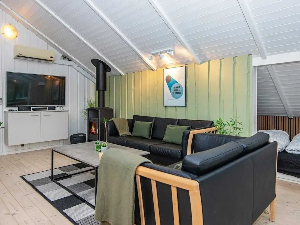 6 person holiday home in Hovborg-By Traum