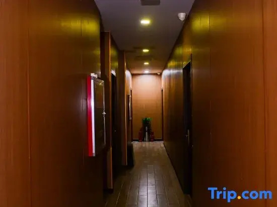 Nana Hotel