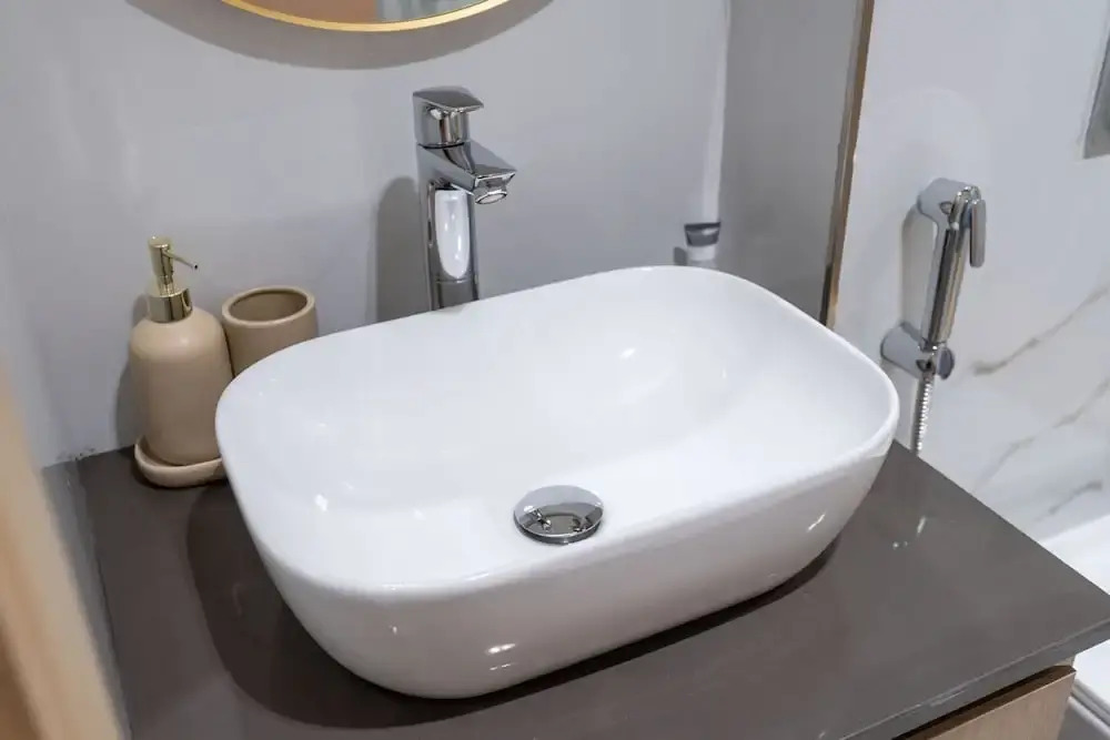 Mesmerizing Studio Located in the Center of JVC