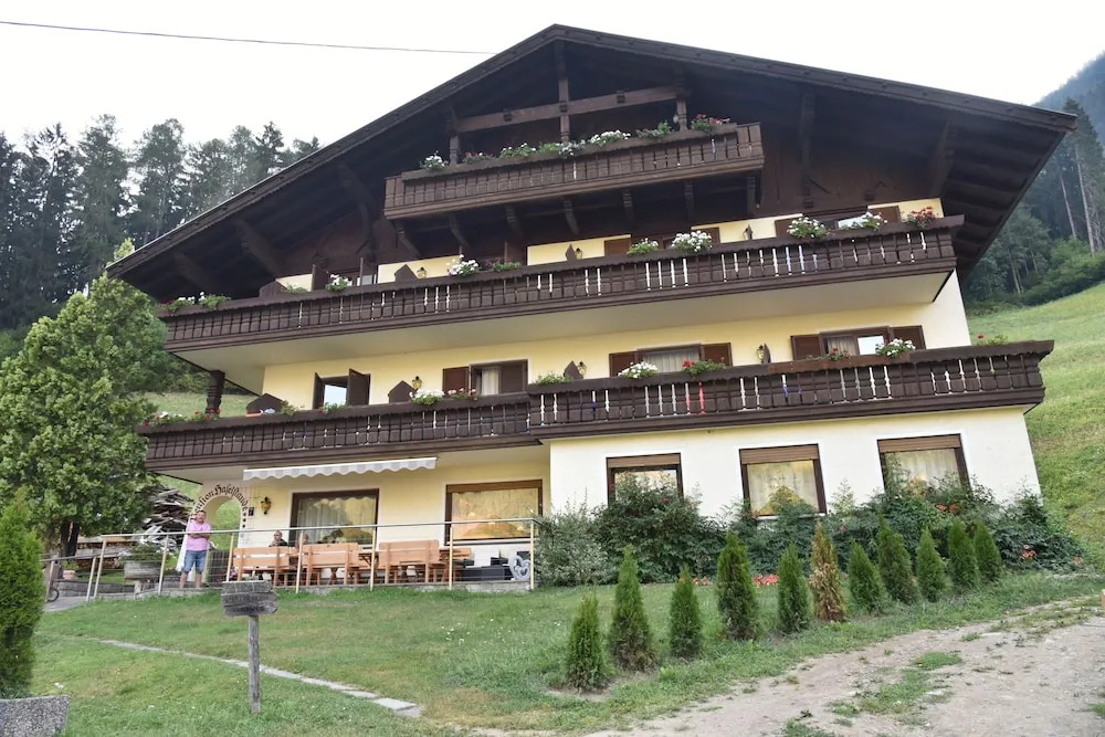 Pension Gasthof Haselstaude