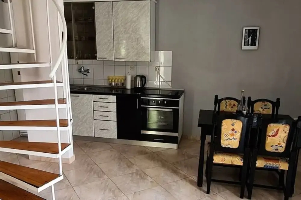 Holiday Home Gea - Three Bedroom Holiday Home With Terrace and Partial Sea View