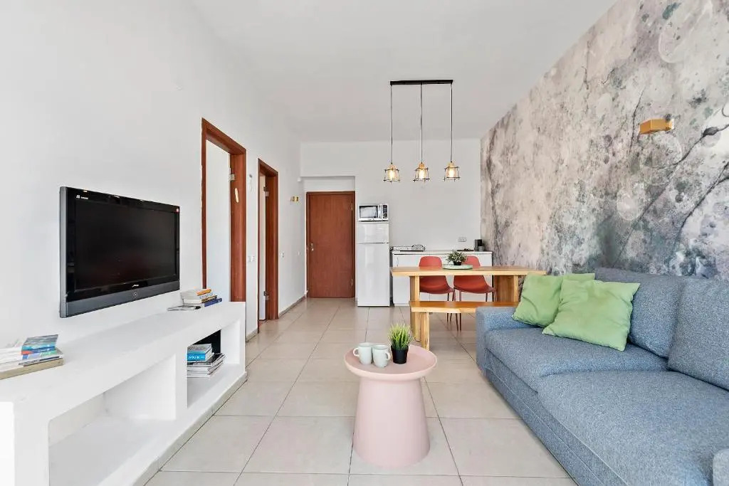 Design Apartments by the Beach in TLV
