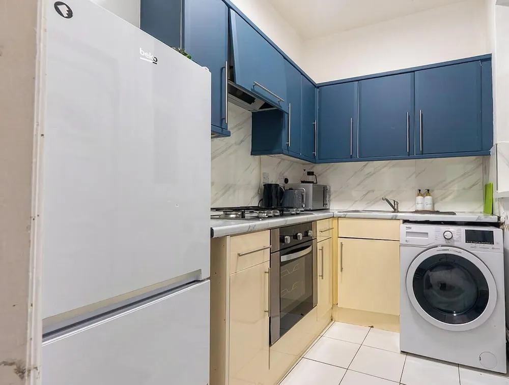 Modern Townhouse-free Parking-game Room-w-ifi