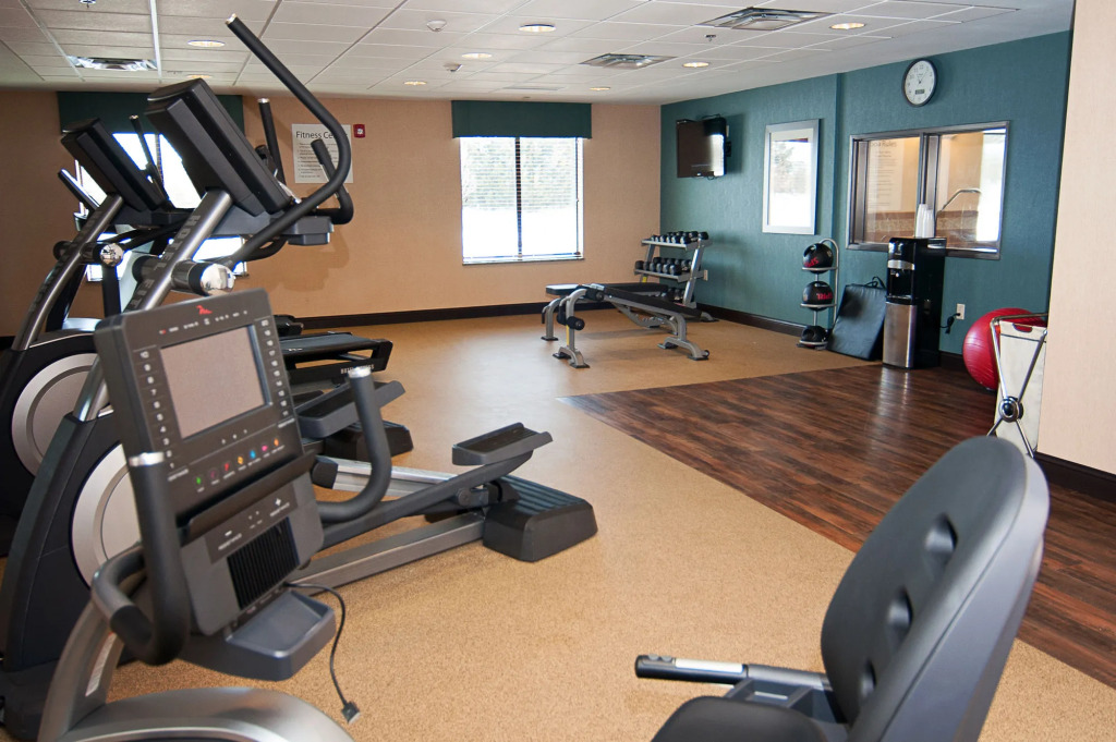 Holiday Inn Express Hotel & Suites Wichita Northeast by IHG