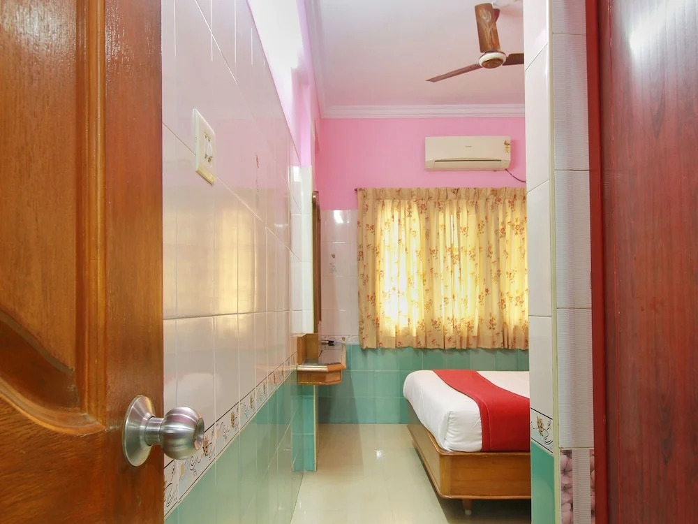 OYO 9113 IBRAS Residency