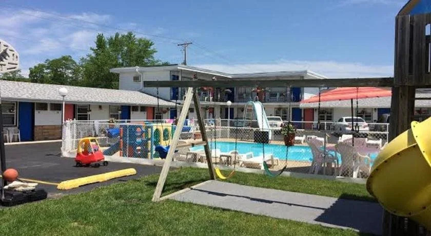 Twi-lite Motel