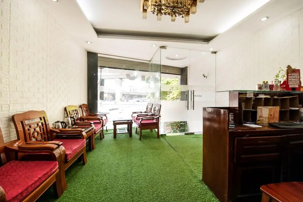 Oyo 434 Hoang Long Hotel