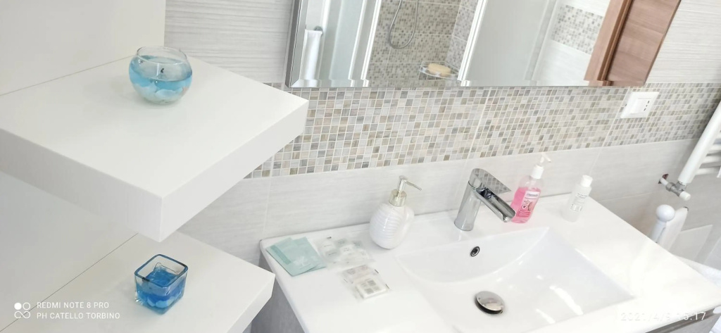 La Villa degli Dei - Parcheggio Privato, Aria Condizionata, Smart TV con Netflix, Giardino con Divanetti, Amaca e Altalena, Navetta per Aereoporto, Treno, Spiaggia